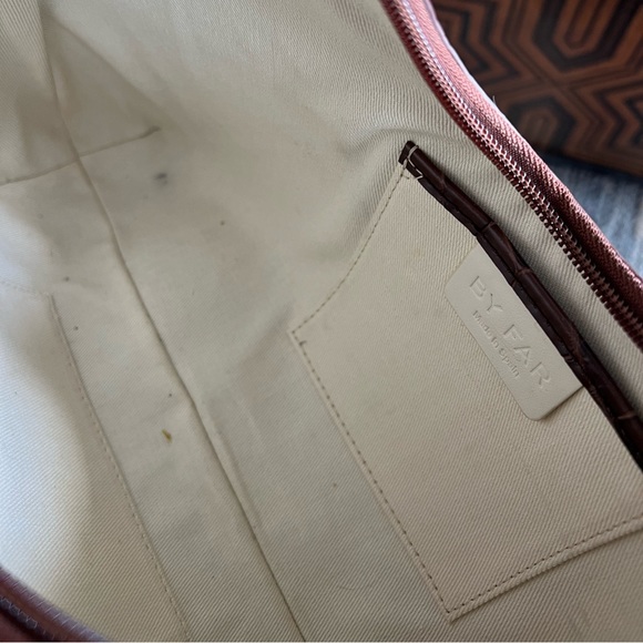 By far amber croc bag - Picture 12 of 15